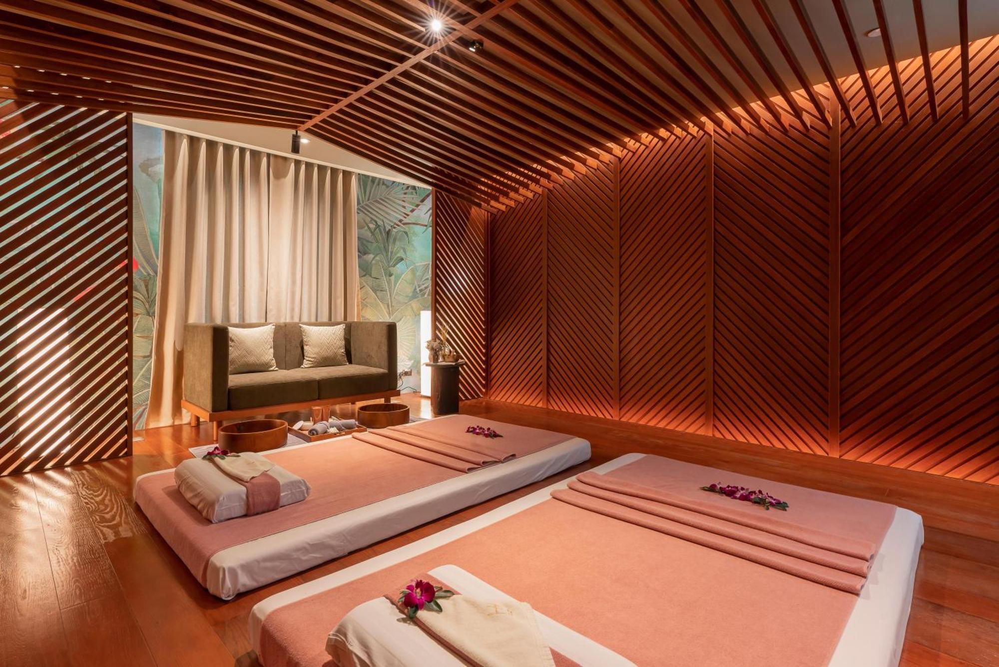 The Salil Hotel Riverside Bangkok Exterior foto A spa in a hotel