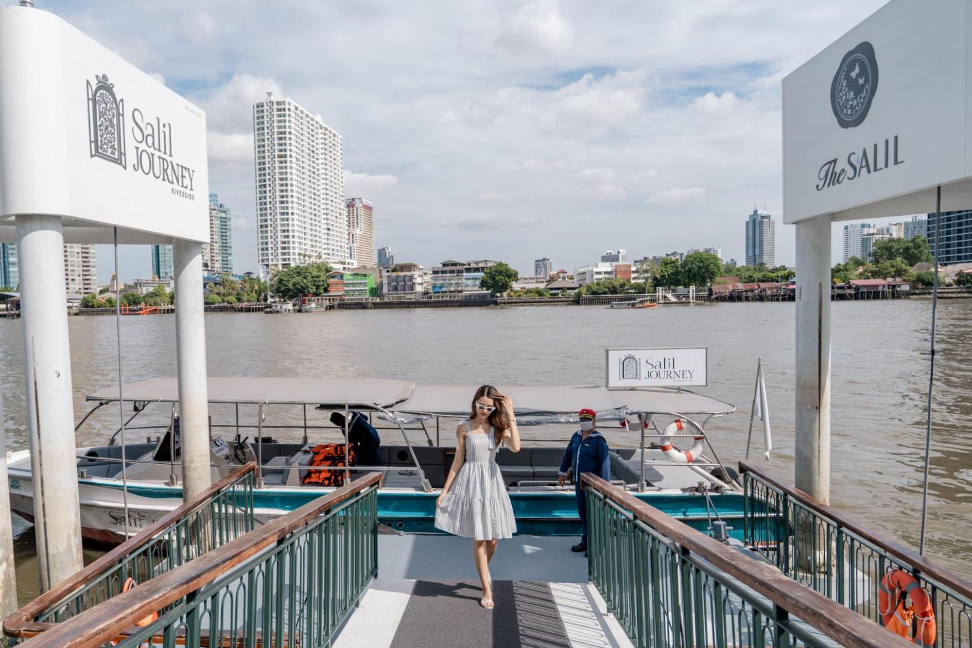 The Salil Hotel Riverside Bangkok Exterior foto The River City pier