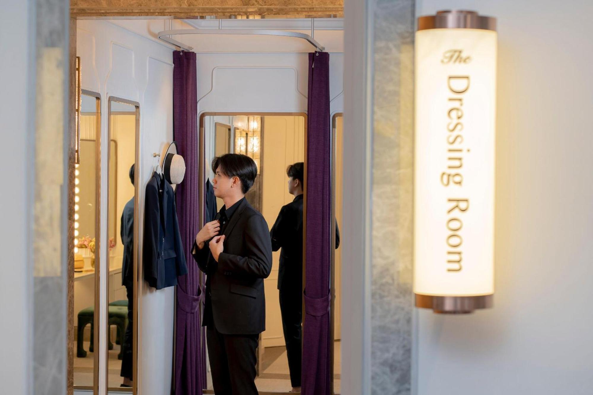 The Salil Hotel Riverside Bangkok Exterior foto A dressing room at a hotel