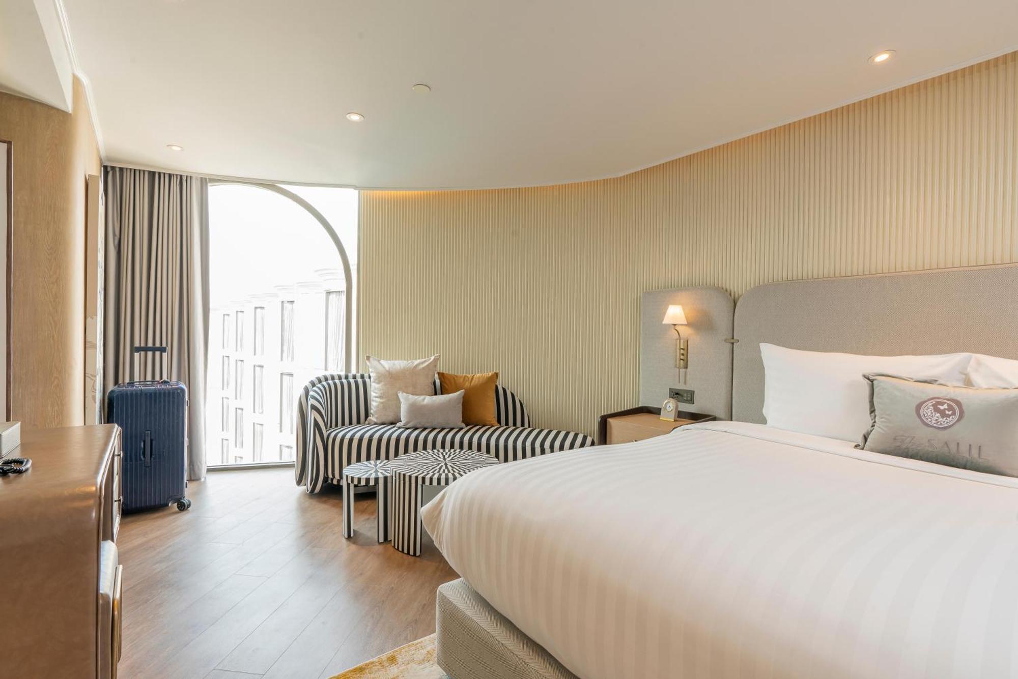 The Salil Hotel Riverside Bangkok Exterior foto Deluxe Room