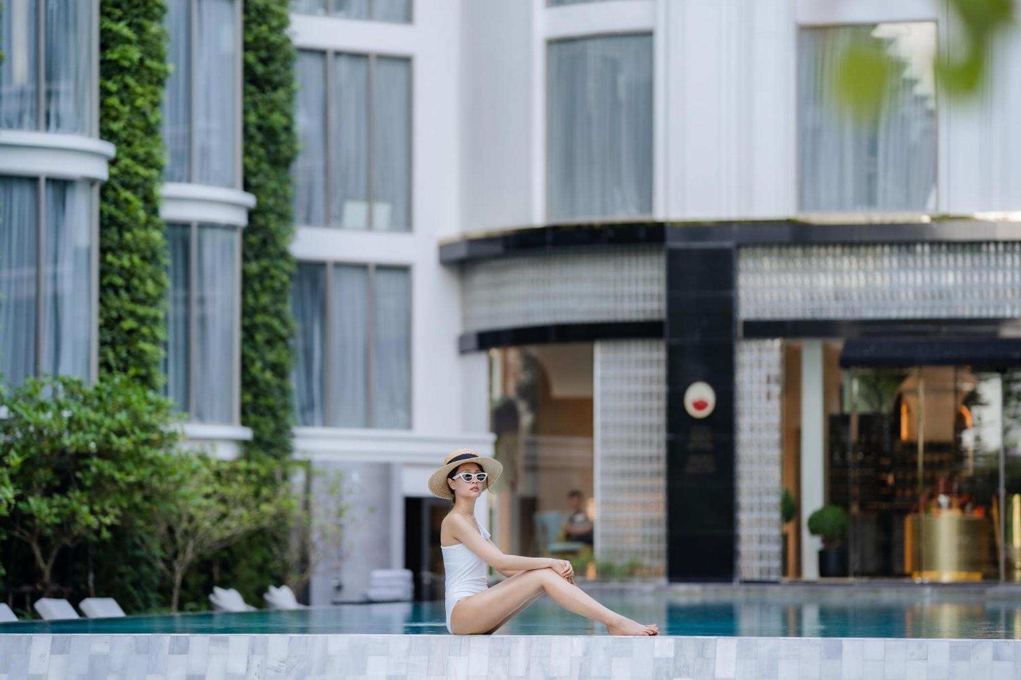 The Salil Hotel Riverside Bangkok Exterior foto The hotel's pool